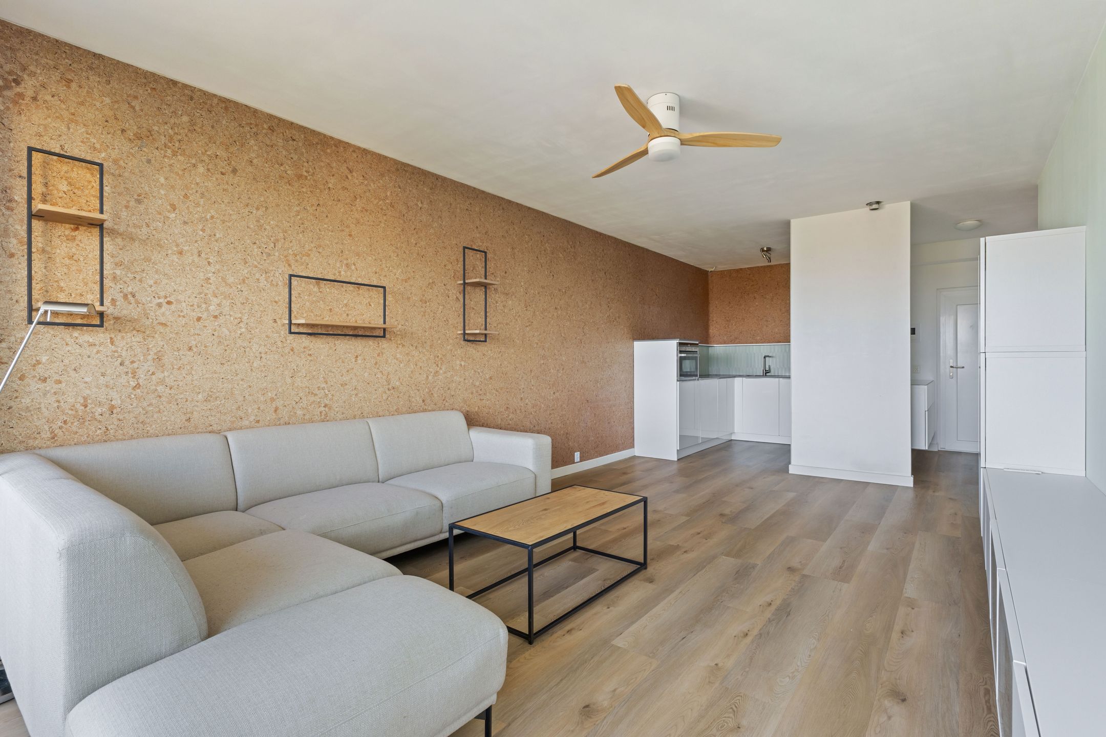 Bright Top-Floor Apartment with Panoramic Views in Uithoorn — 9