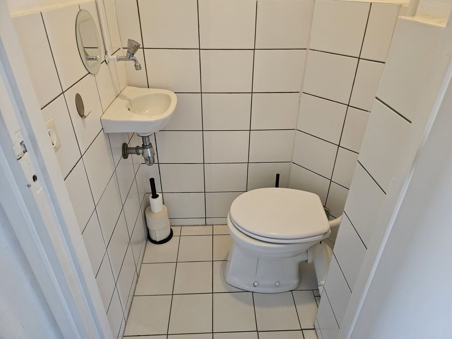 Bright 2-Room Apartment with South-Facing Balcony in Tuindorp-Oost — 10