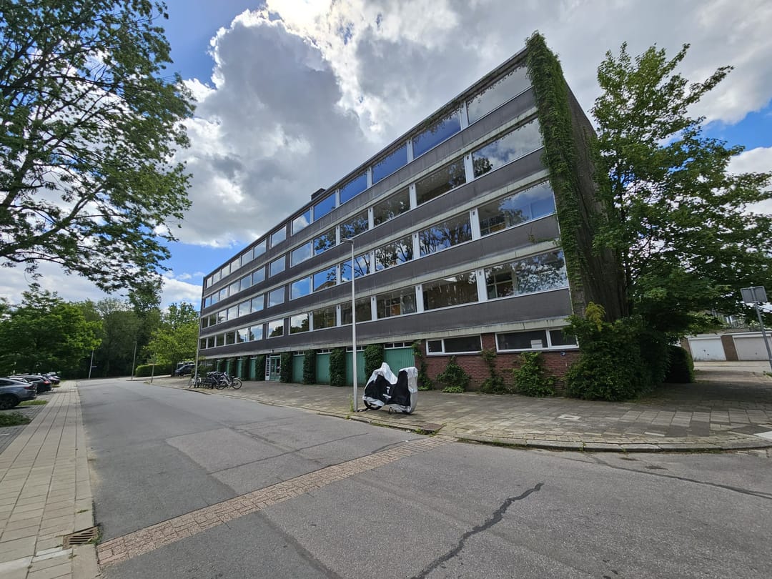 Bright 2-Room Apartment with South-Facing Balcony in Tuindorp-Oost — 7
