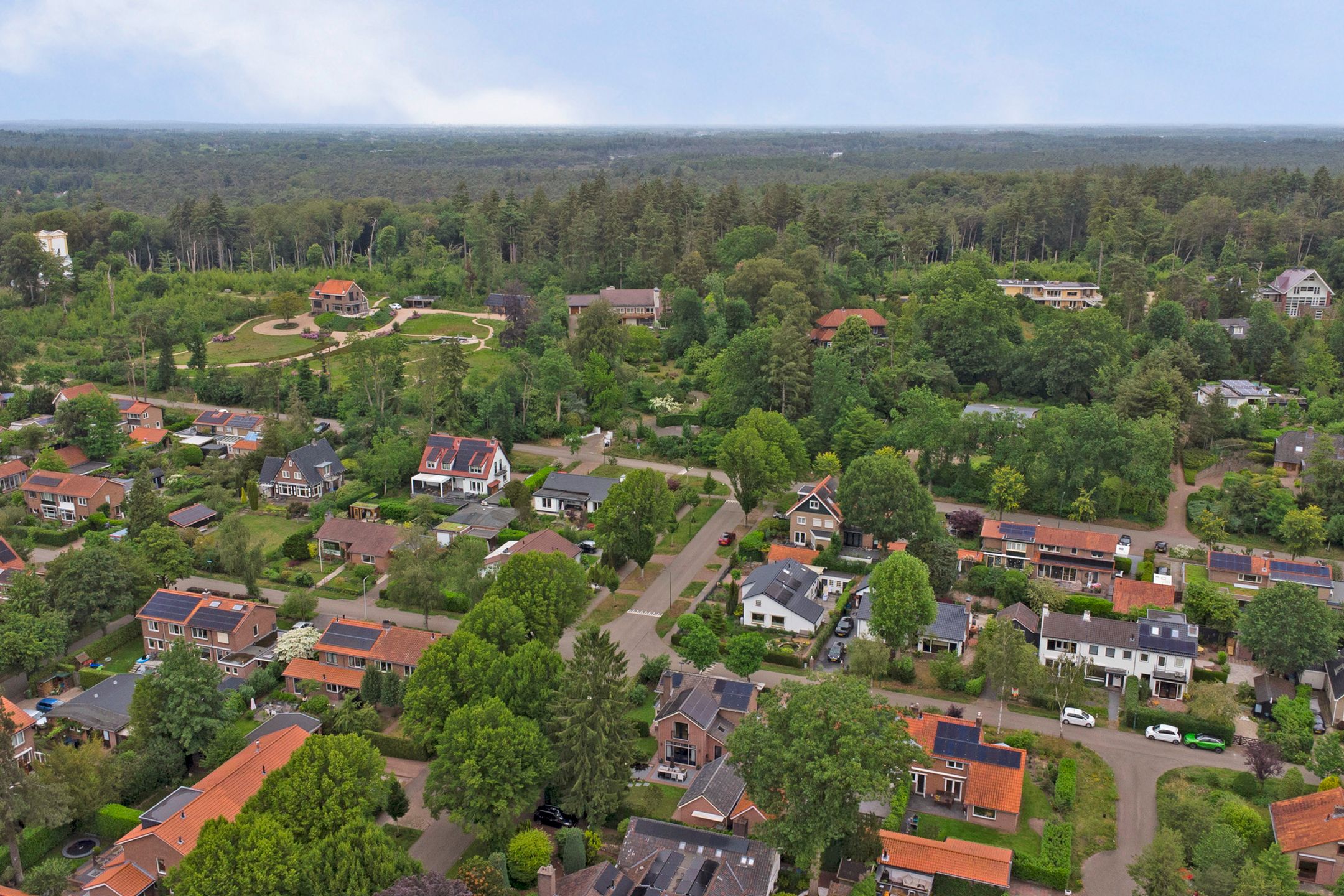 Luxuriously Finished Detached Villa with A++ Energy Label in Green Leersum Setting — 42