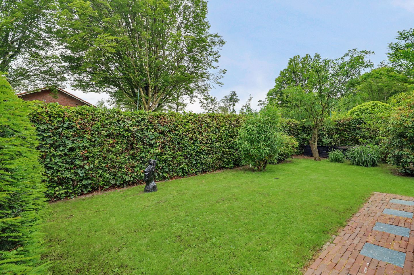 Luxuriously Finished Detached Villa with A++ Energy Label in Green Leersum Setting — 35