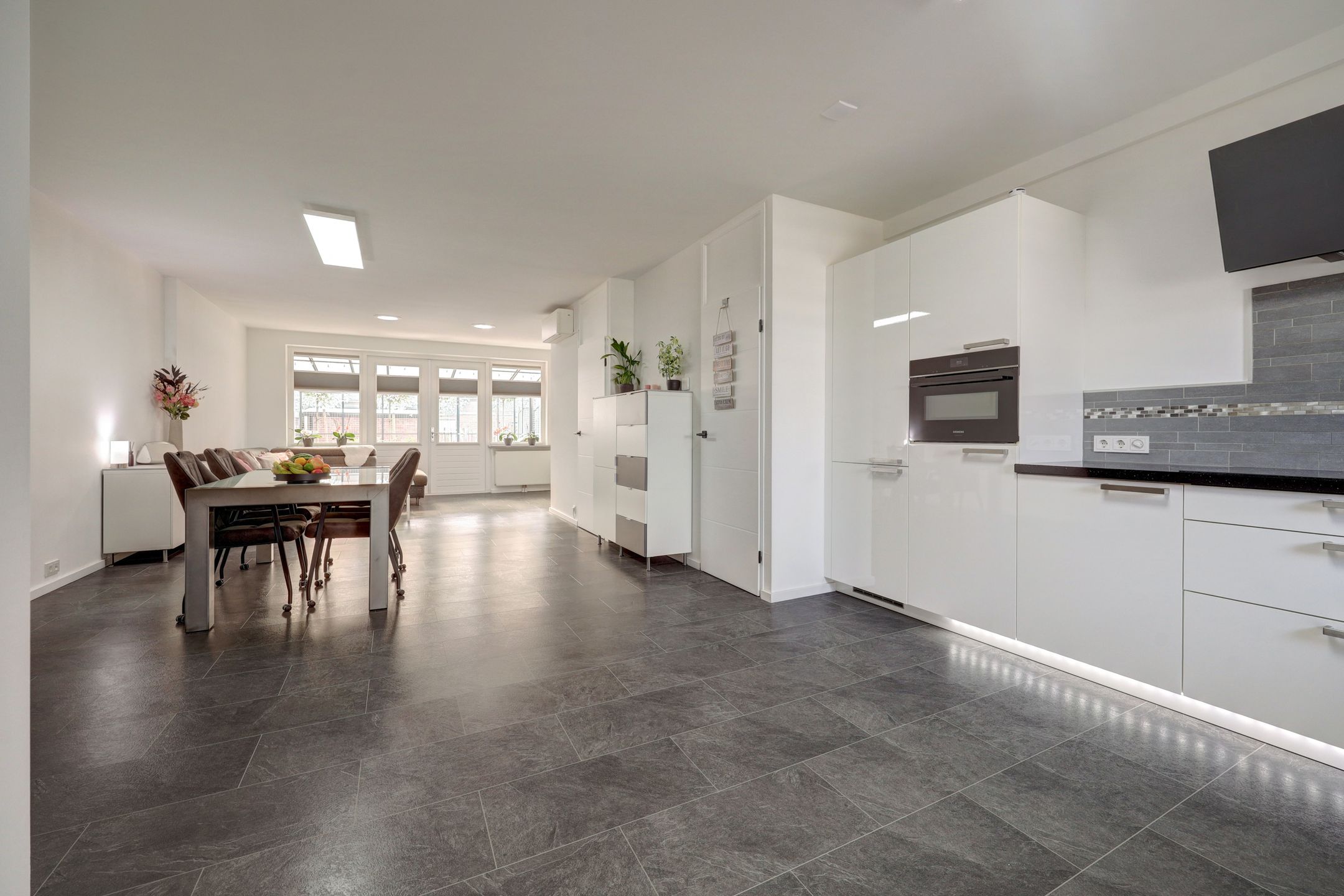 Modern renovated terraced house with energy label A and private garden — 15