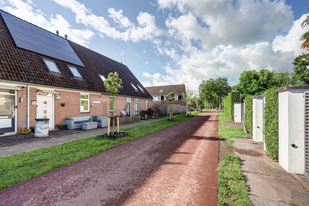 Modern renovated terraced house with energy label A and private garden