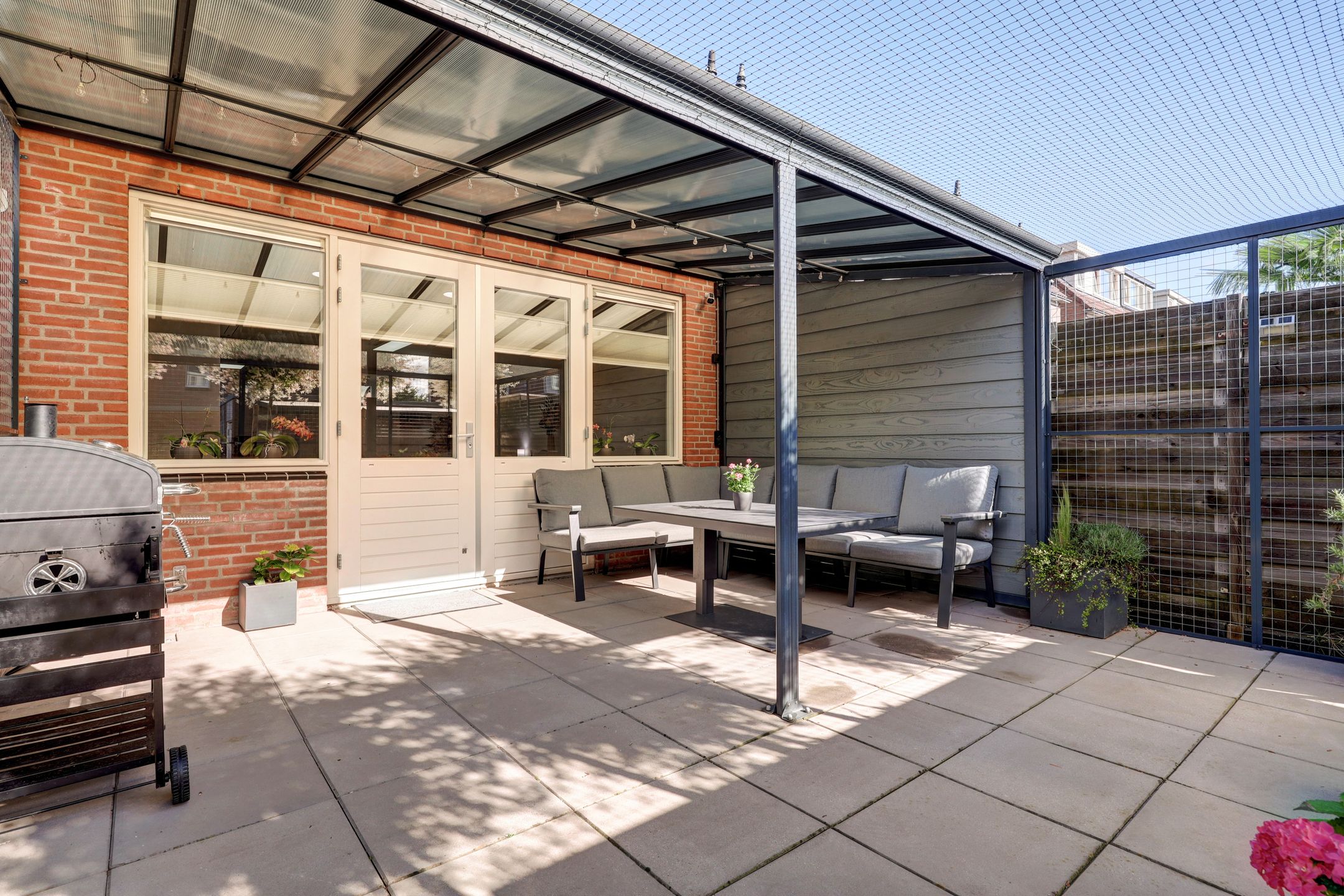 Modern renovated terraced house with energy label A and private garden — 33