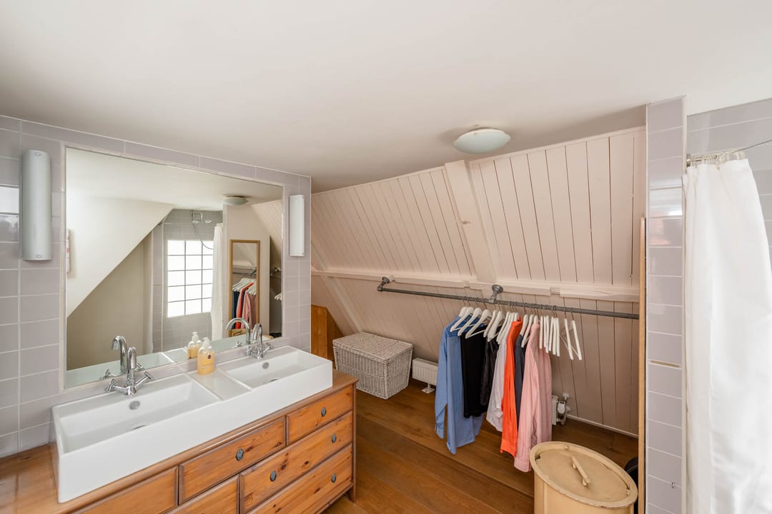Historic 18th Century Monument Townhouse with Sunny Rooftop Terrace in Haarlem Center — 43