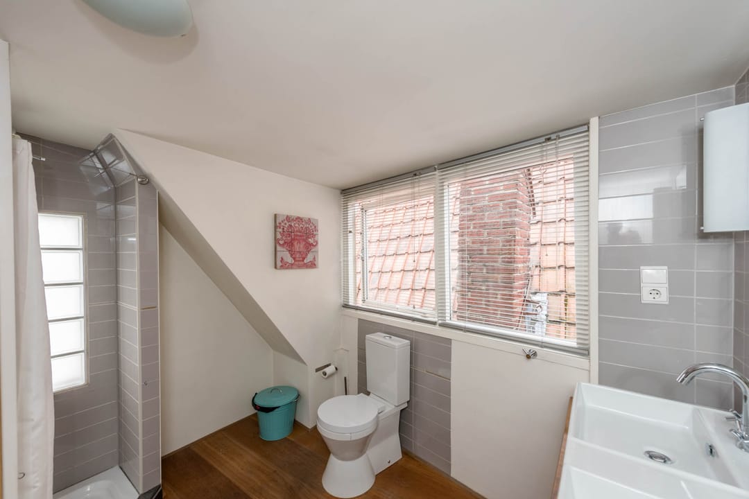 Historic 18th Century Monument Townhouse with Sunny Rooftop Terrace in Haarlem Center — 41