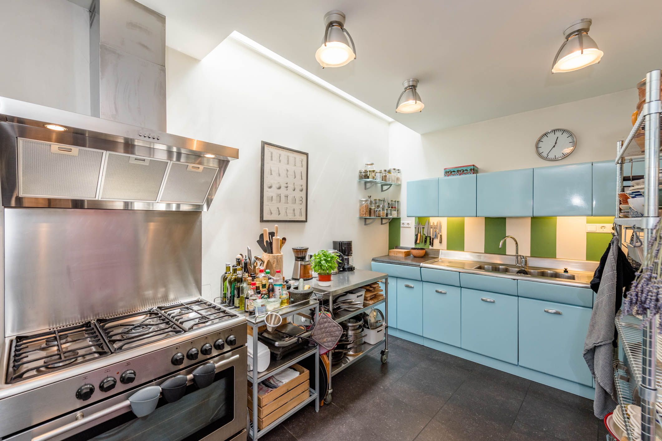 Historic 18th Century Monument Townhouse with Sunny Rooftop Terrace in Haarlem Center — 24