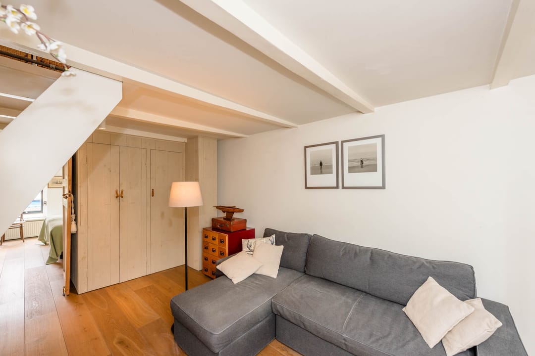Historic 18th Century Monument Townhouse with Sunny Rooftop Terrace in Haarlem Center — 31