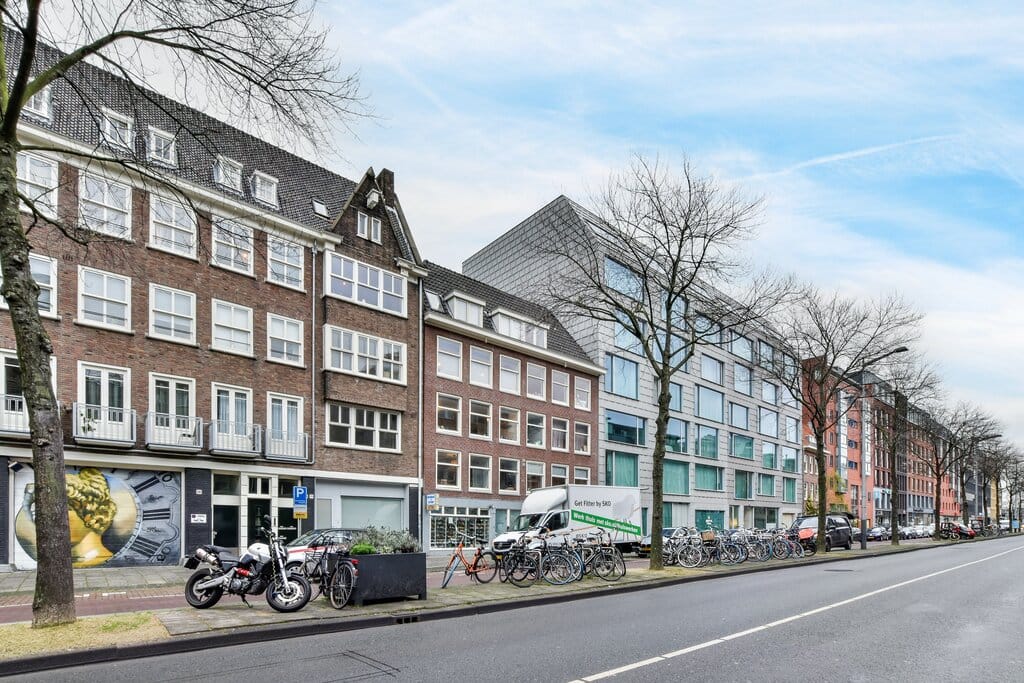 Photo 10 of Valkenburgerstraat 176-1