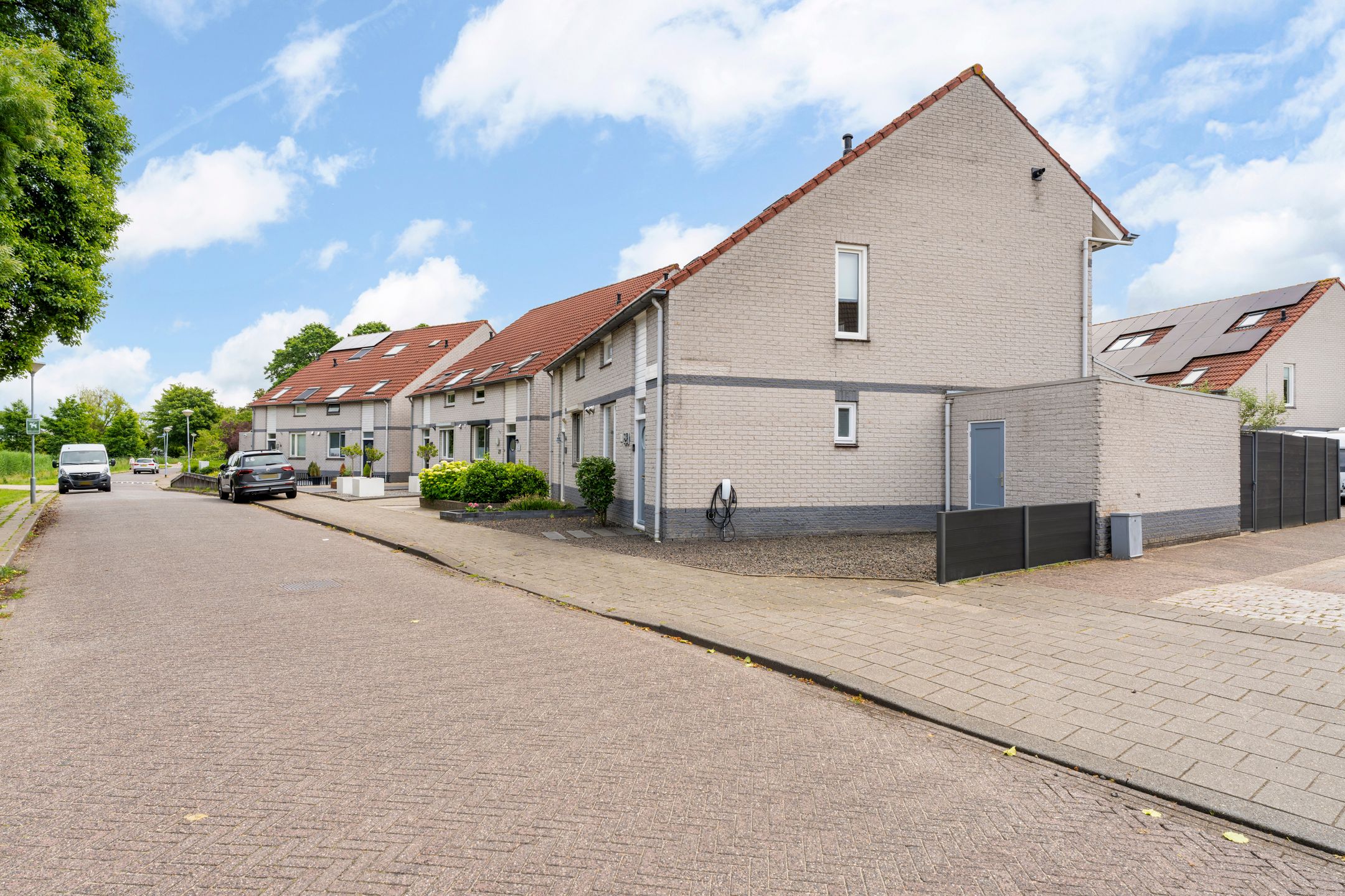 Move-in Ready Semi-Detached Family Home with Solar Panels in Maaspoort — 42