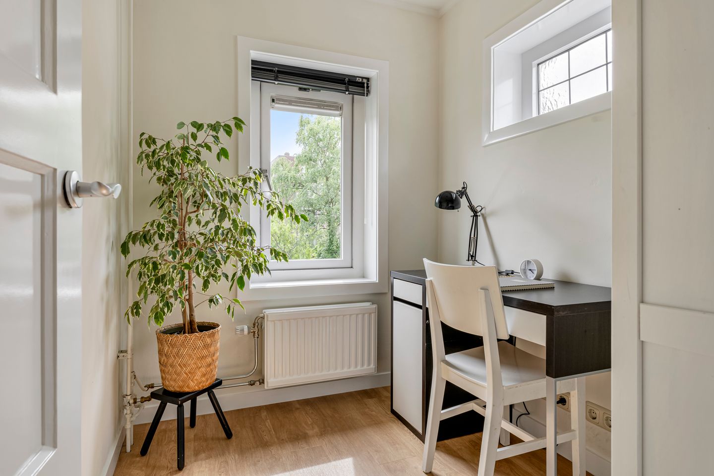 Fully Renovated 1930s-Style Corner Home in Desirable De Vliert Neighborhood — 29