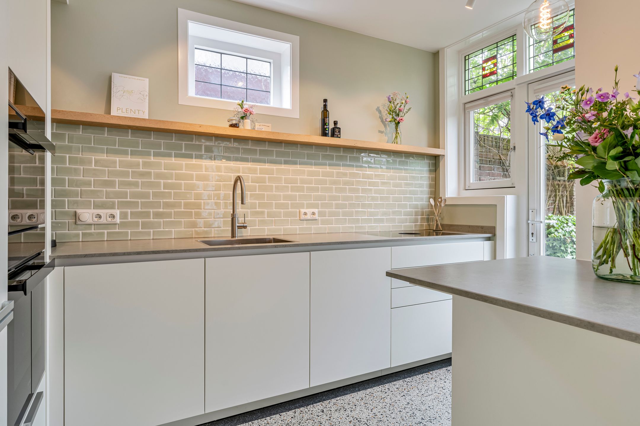 Fully Renovated 1930s-Style Corner Home in Desirable De Vliert Neighborhood — 15