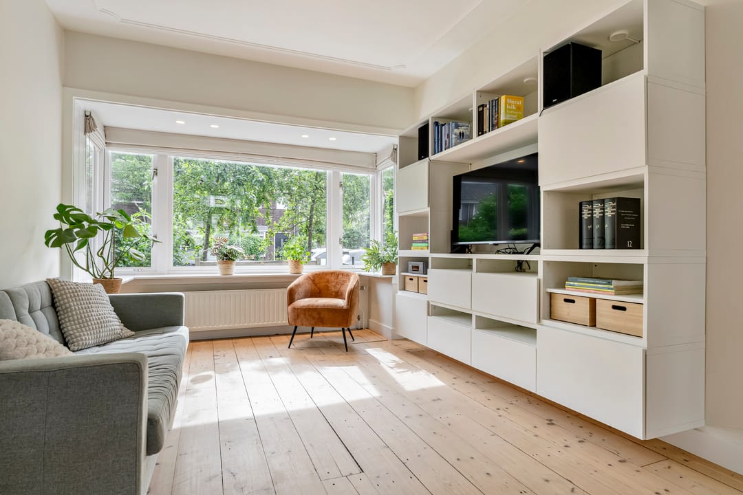 Fully Renovated 1930s-Style Corner Home in Desirable De Vliert Neighborhood — 8
