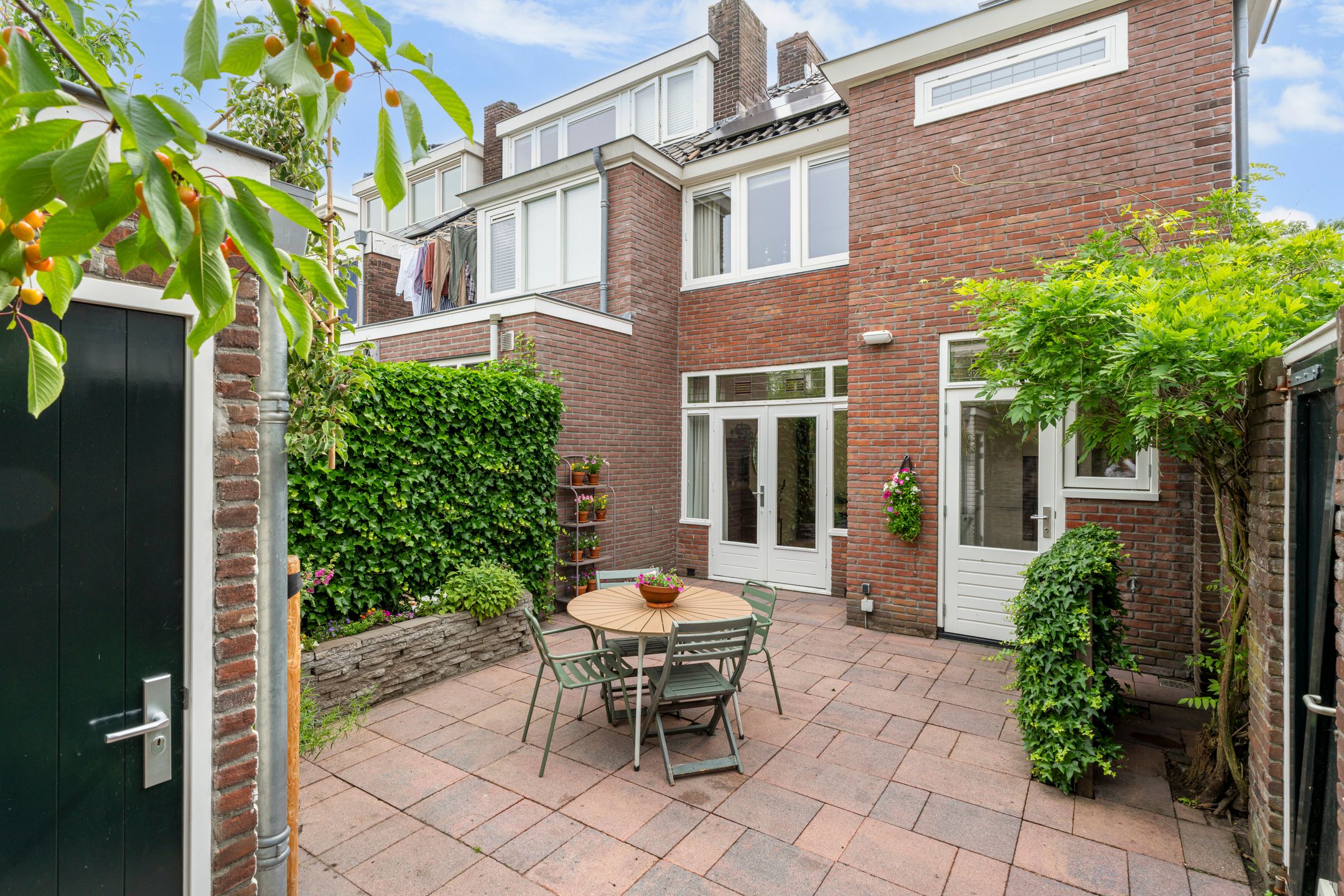 Fully Renovated 1930s-Style Corner Home in Desirable De Vliert Neighborhood — 21