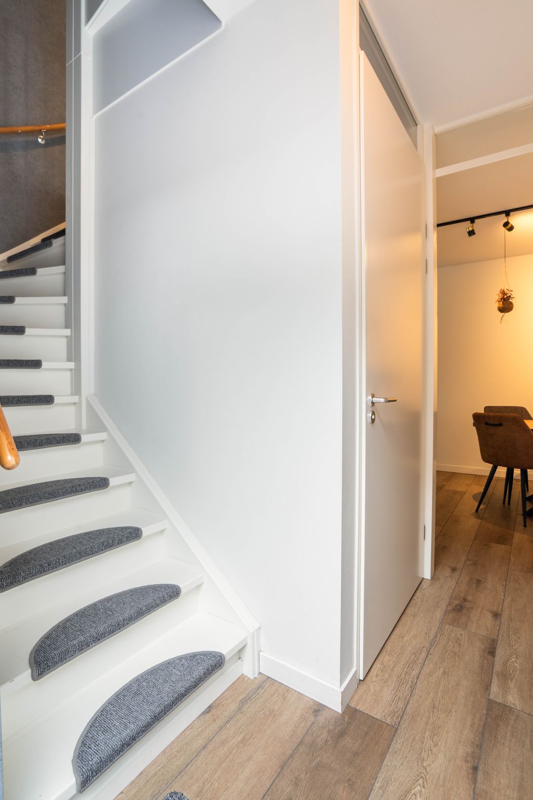 Modern Semi-Detached Home with 4 Bedrooms and Private Parking in Nederweert — 26