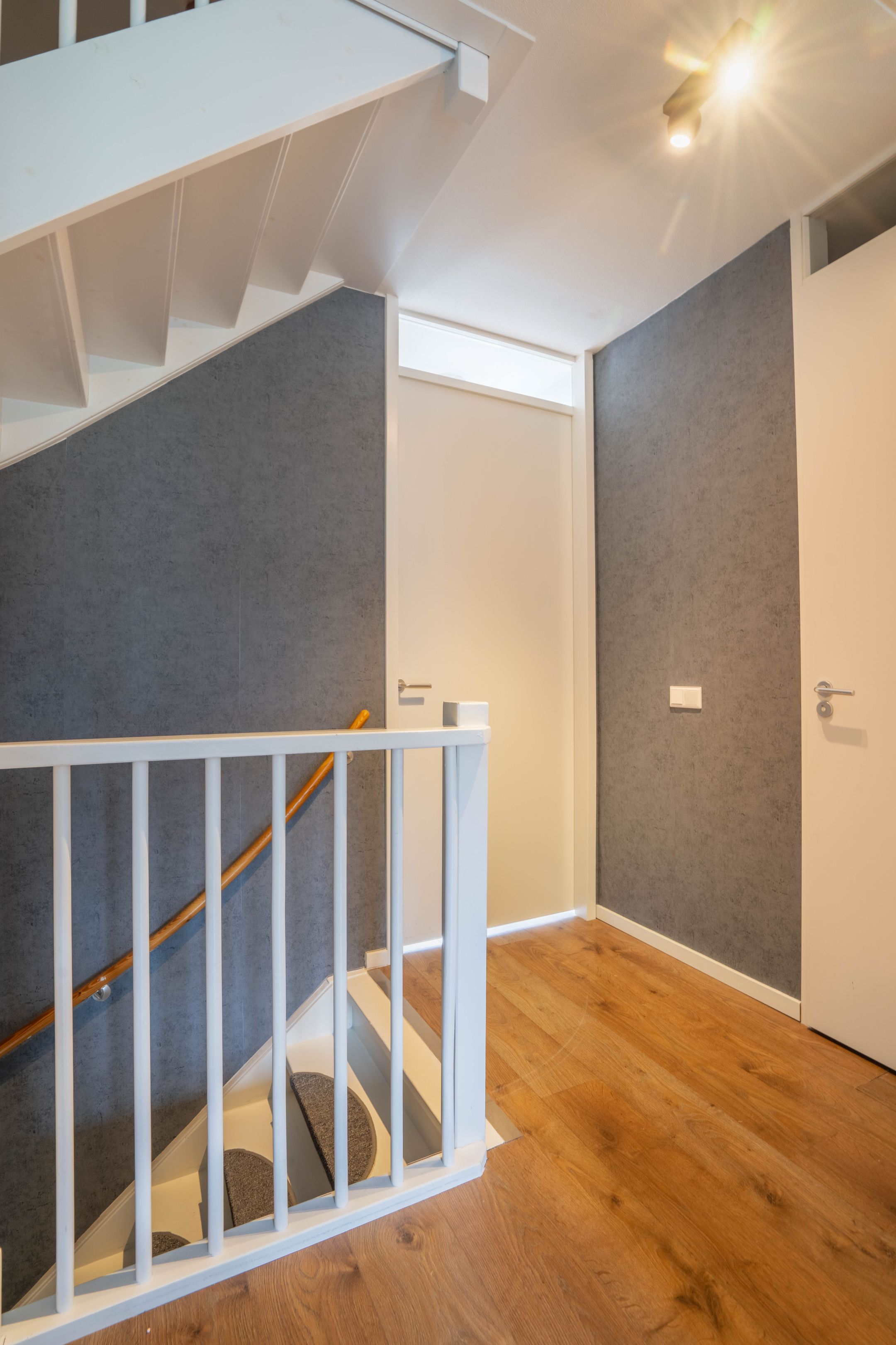 Modern Semi-Detached Home with 4 Bedrooms and Private Parking in Nederweert — 27