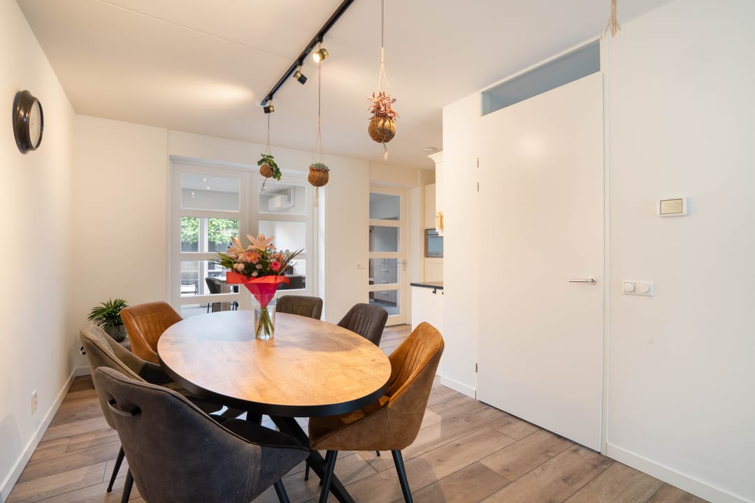 Modern Semi-Detached Home with 4 Bedrooms and Private Parking in Nederweert — 16