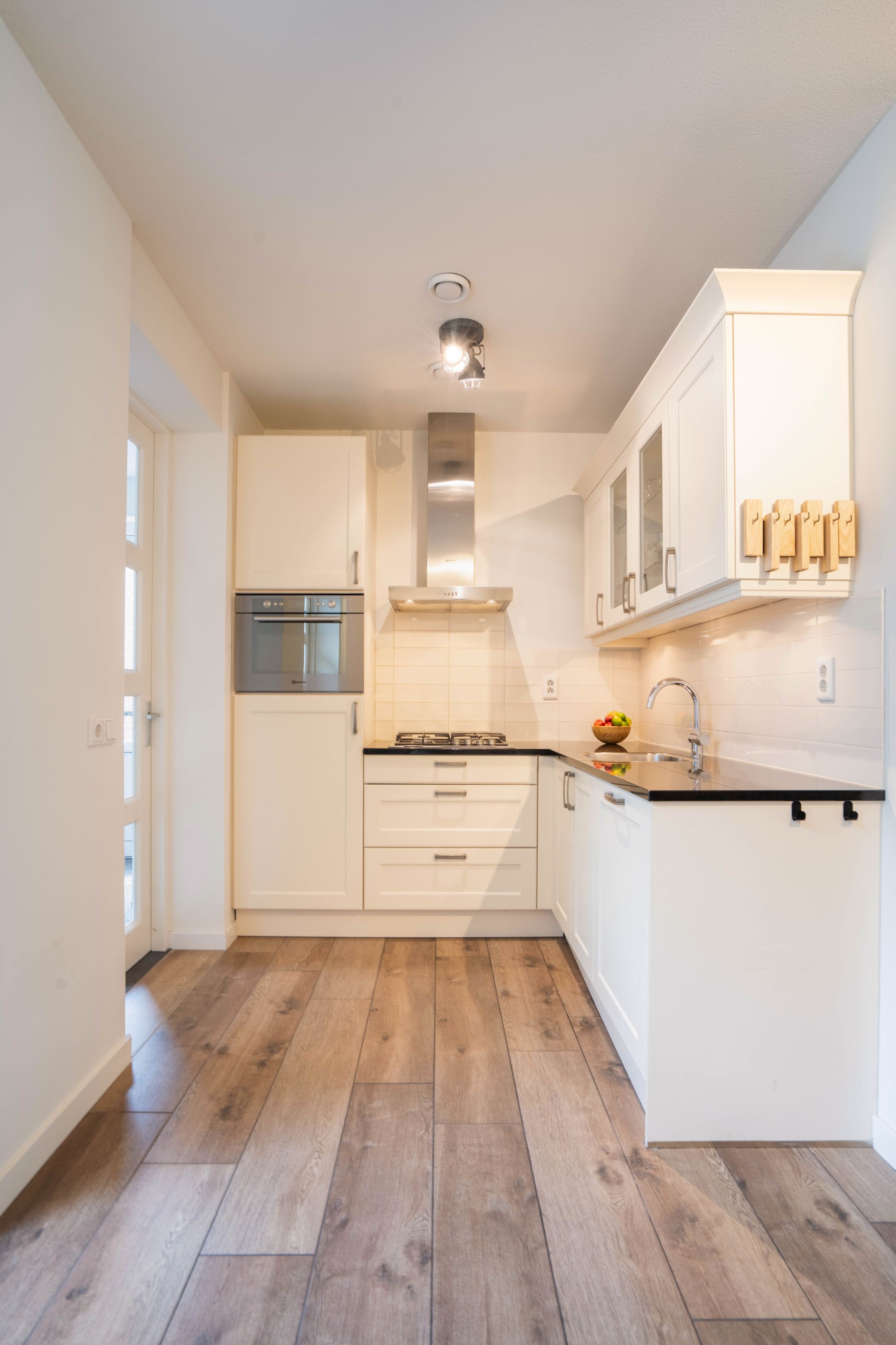 Modern Semi-Detached Home with 4 Bedrooms and Private Parking in Nederweert — 21