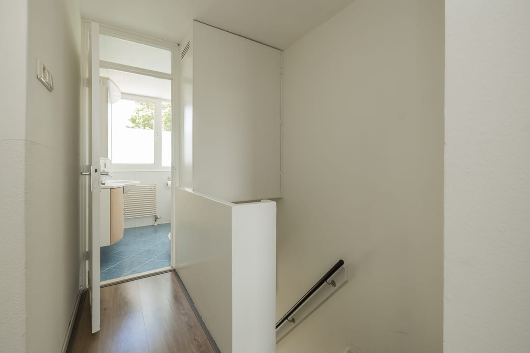 Well-Maintained Family Home with Private Parking in Quiet Sassenheim Neighborhood — 23