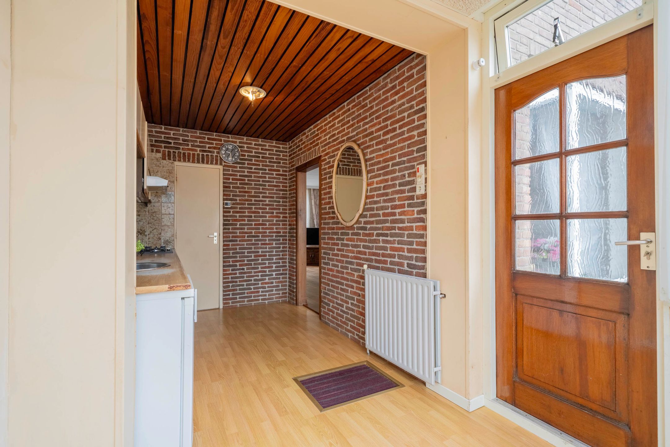 Family Home with Renovation Potential in the Popular Bloemenbuurt of Volendam — 18