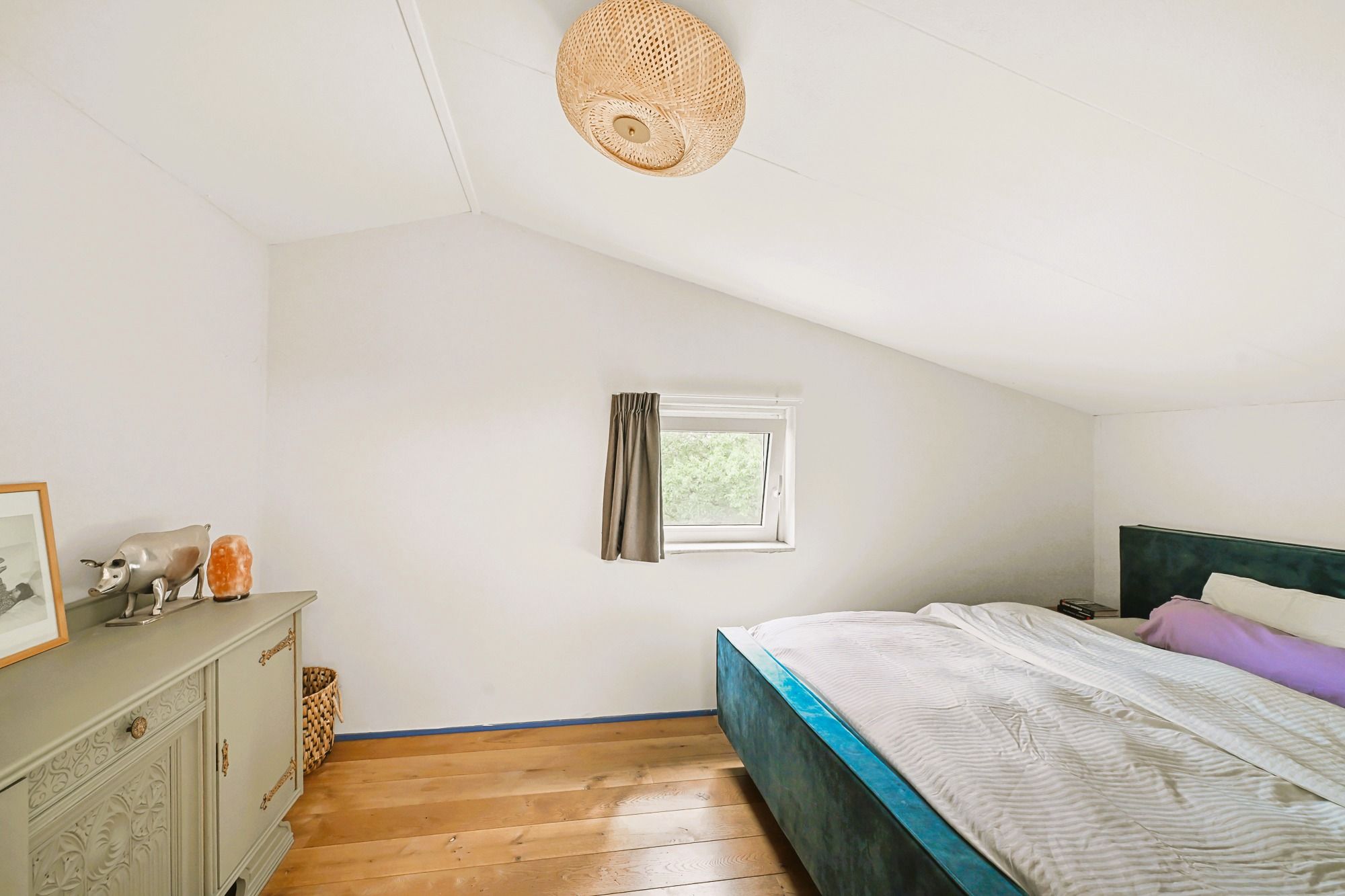 Spacious Corner Apartment with Park and Water Views Near Gaasperplas — 36