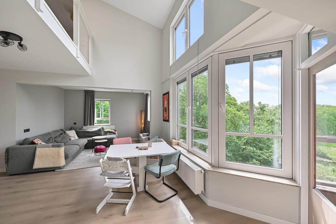 Spacious Corner Apartment with Park and Water Views Near Gaasperplas — 13