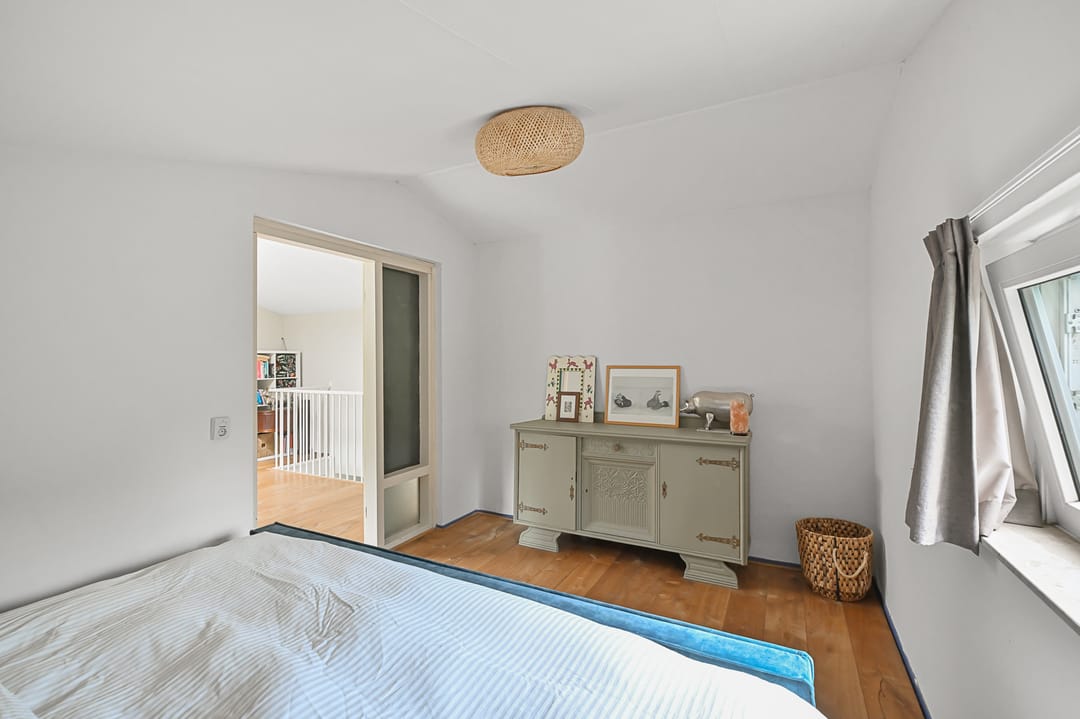Spacious Corner Apartment with Park and Water Views Near Gaasperplas — 37