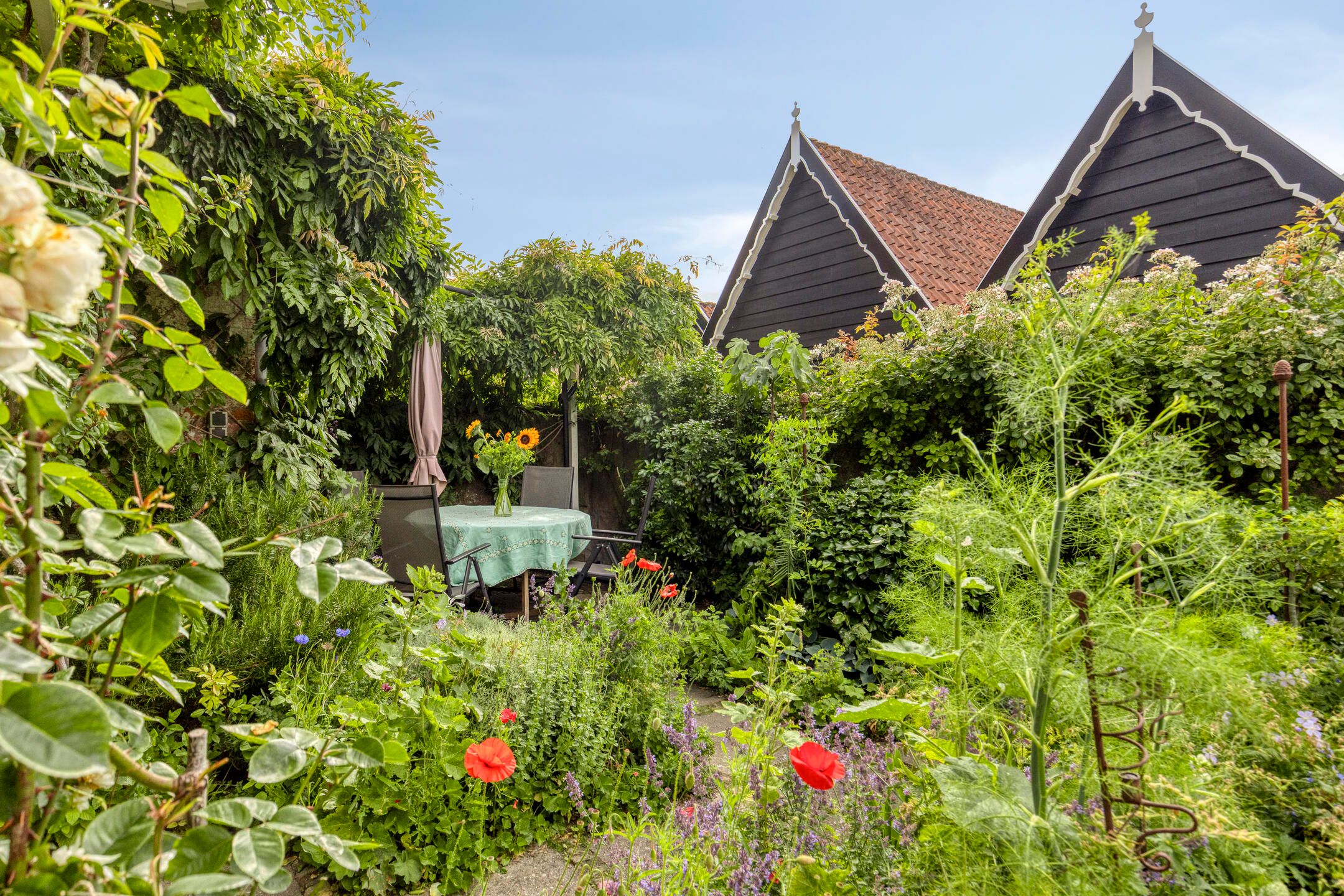 Monumental 16th Century Harbour House with Exceptional English Garden in Historic Veere — 78