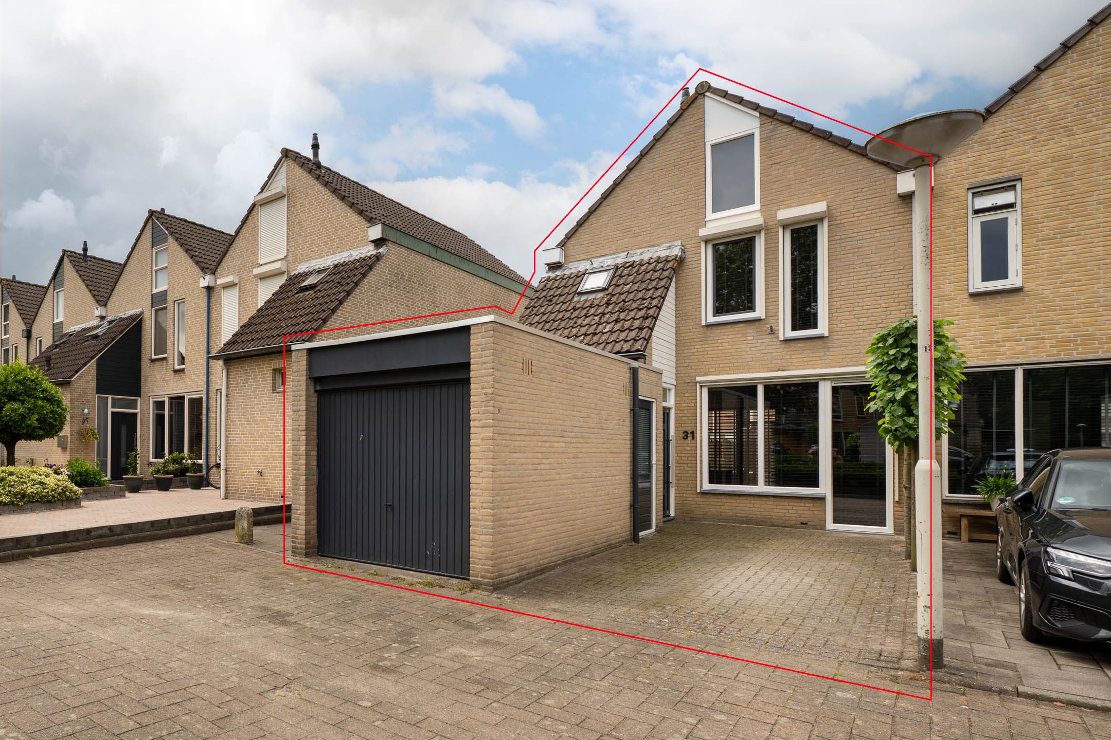 Fully modernized corner house with garage and sunny garden in Hoogerheide — 45