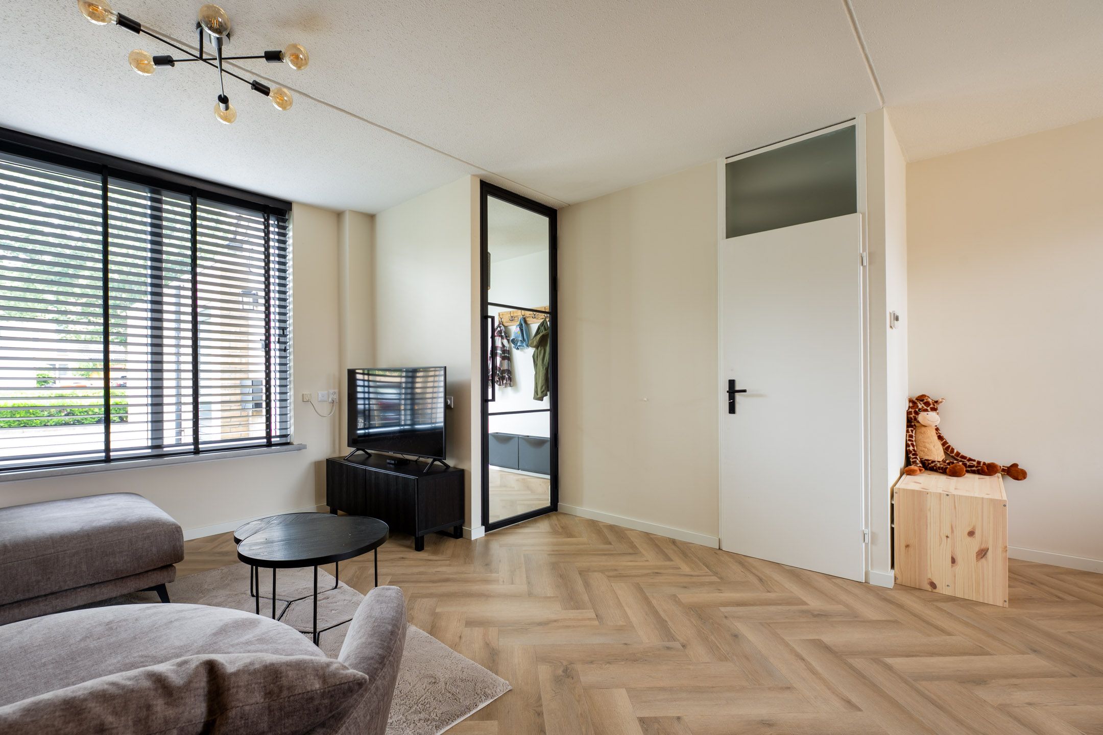 Fully modernized corner house with garage and sunny garden in Hoogerheide — 15