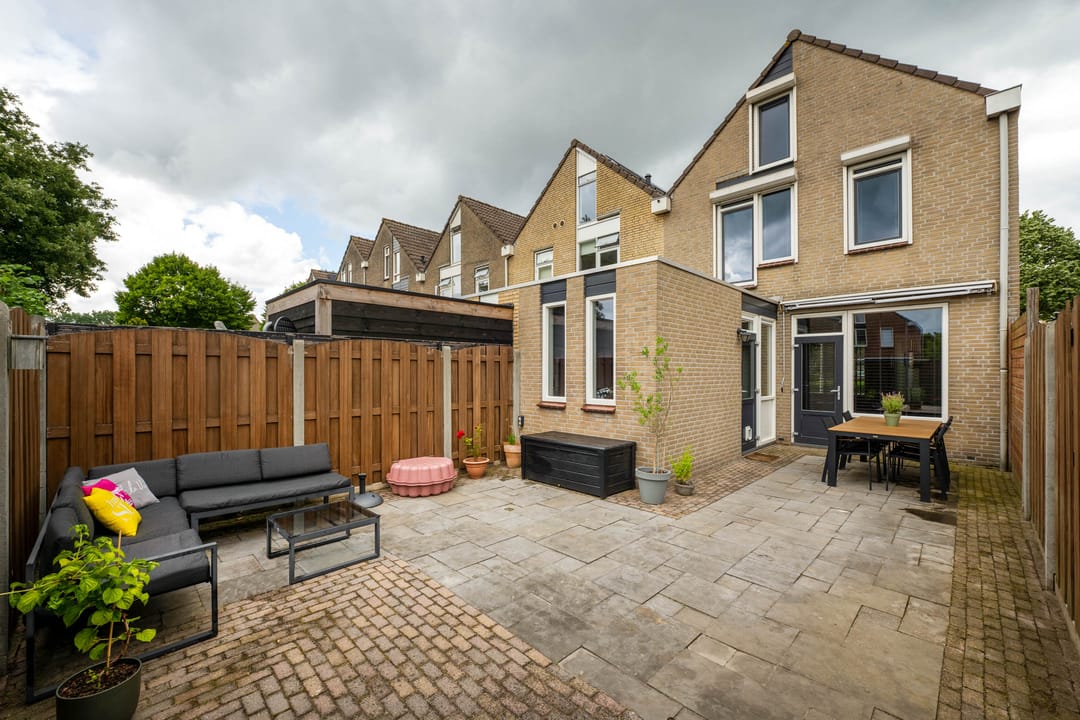 Fully modernized corner house with garage and sunny garden in Hoogerheide — 31