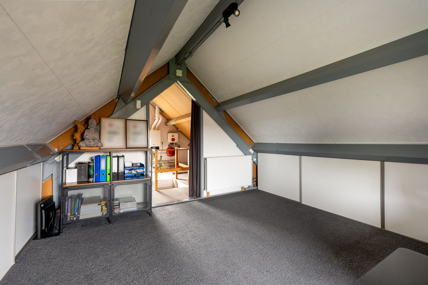 Fully modernized corner house with garage and sunny garden in Hoogerheide — 29