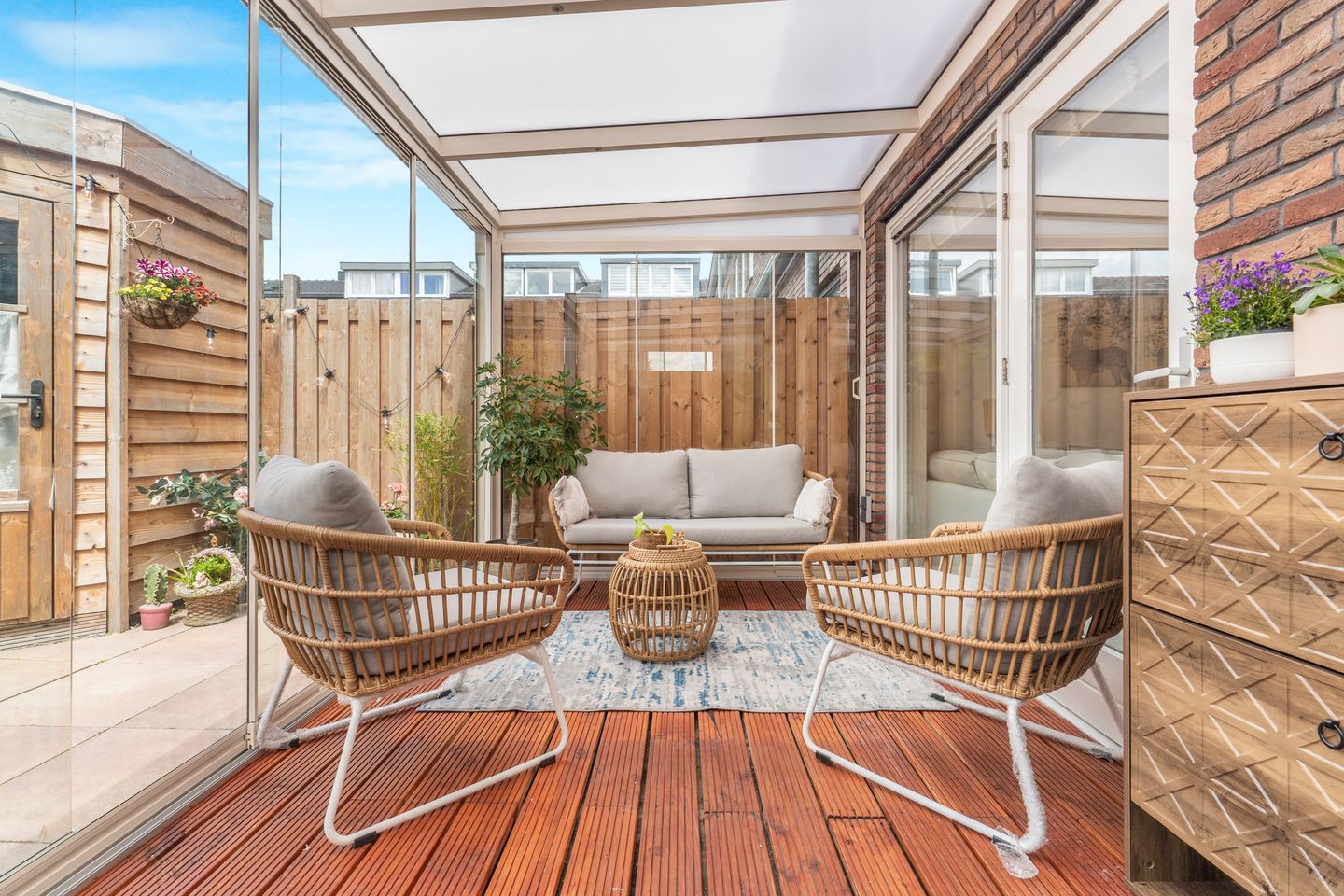 Move-In Ready Family Home with Private Parking in Charming De Aker Neighborhood — 19