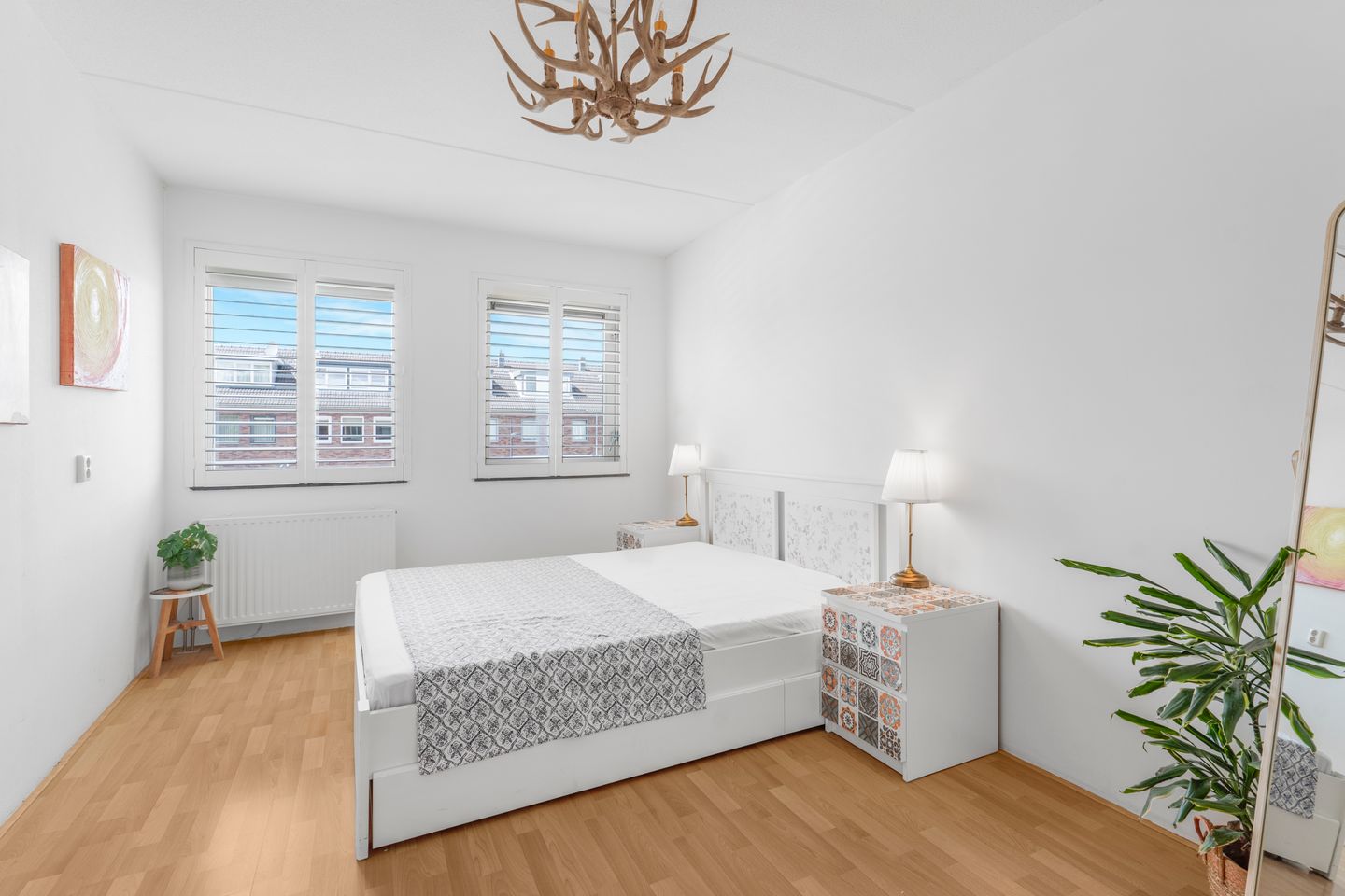 Move-In Ready Family Home with Private Parking in Charming De Aker Neighborhood — 44