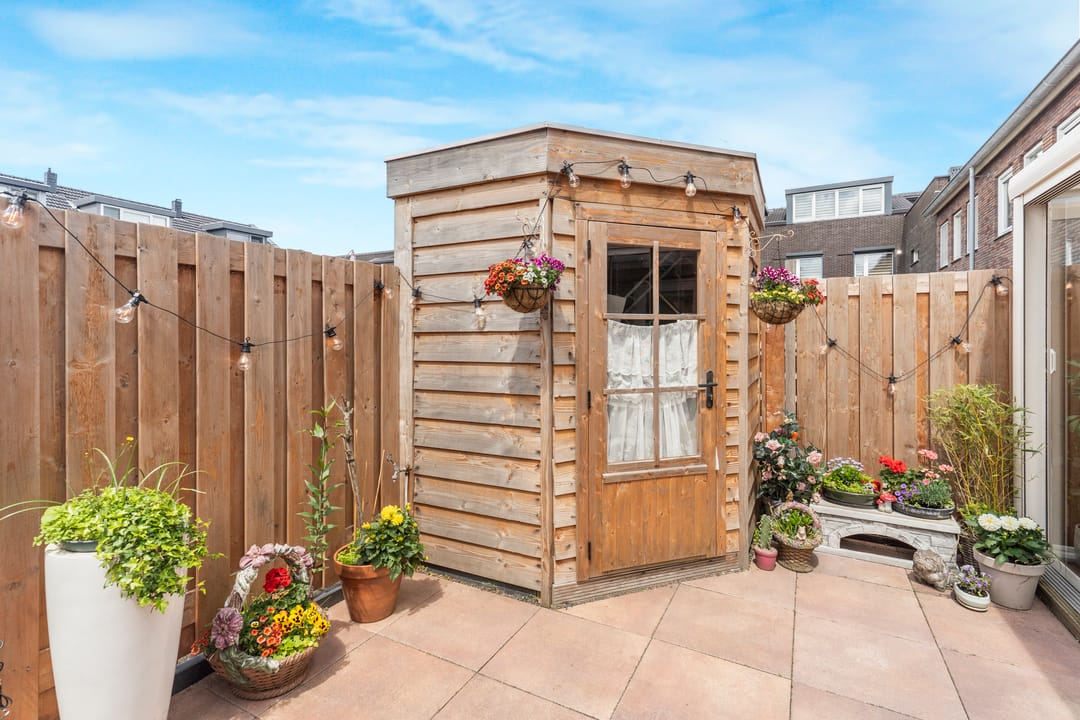 Move-In Ready Family Home with Private Parking in Charming De Aker Neighborhood — 22