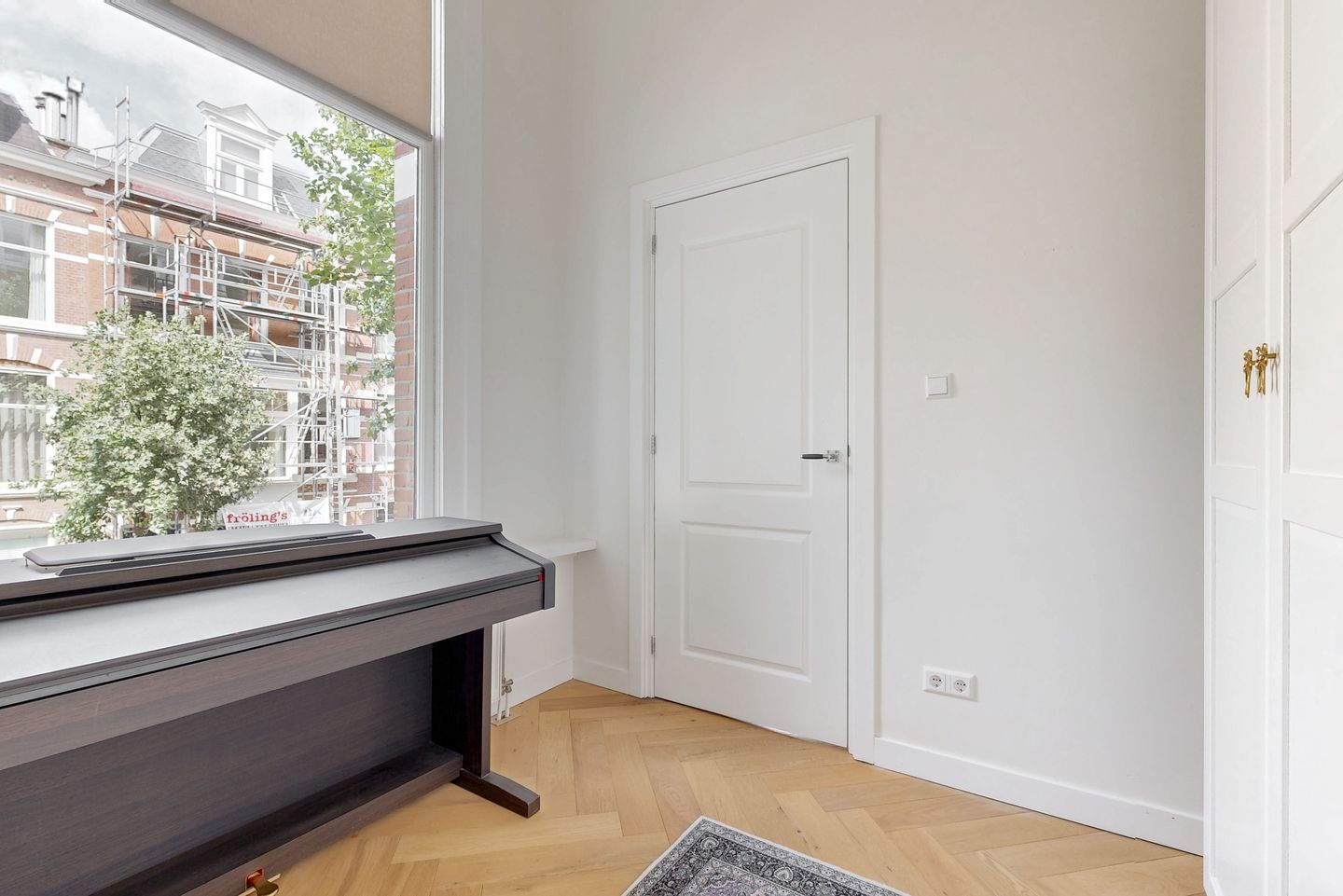 Stylish Upper Apartment with Period Details in Popular Duinoord — 14