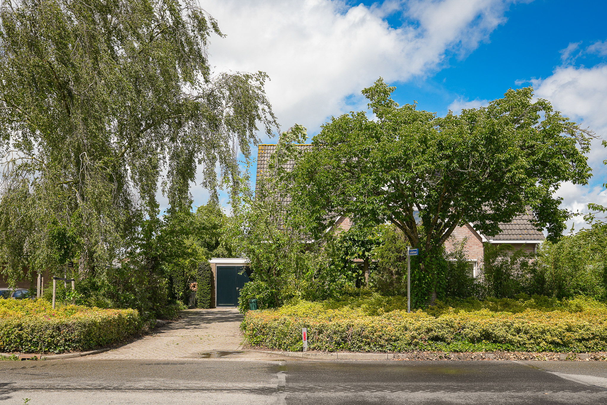 Extended Semi-Detached Home with Panoramic Orchard Views in the Betuwe — 48
