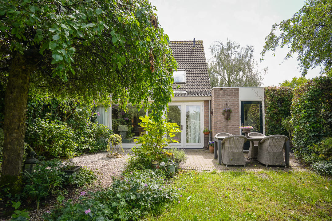 Extended Semi-Detached Home with Panoramic Orchard Views in the Betuwe — 41