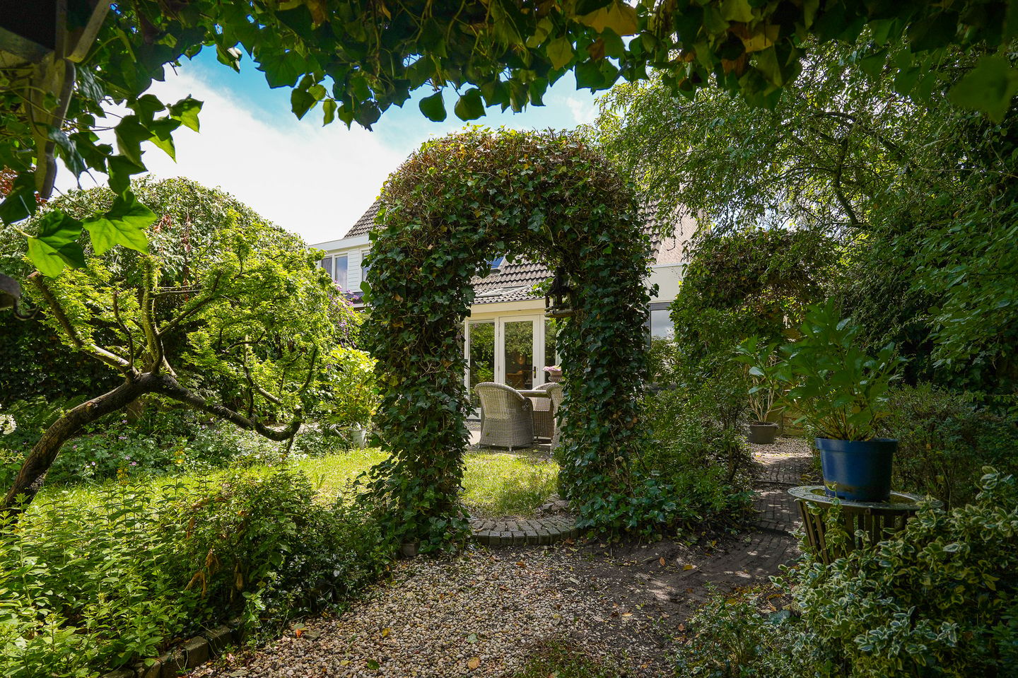 Extended Semi-Detached Home with Panoramic Orchard Views in the Betuwe — 40