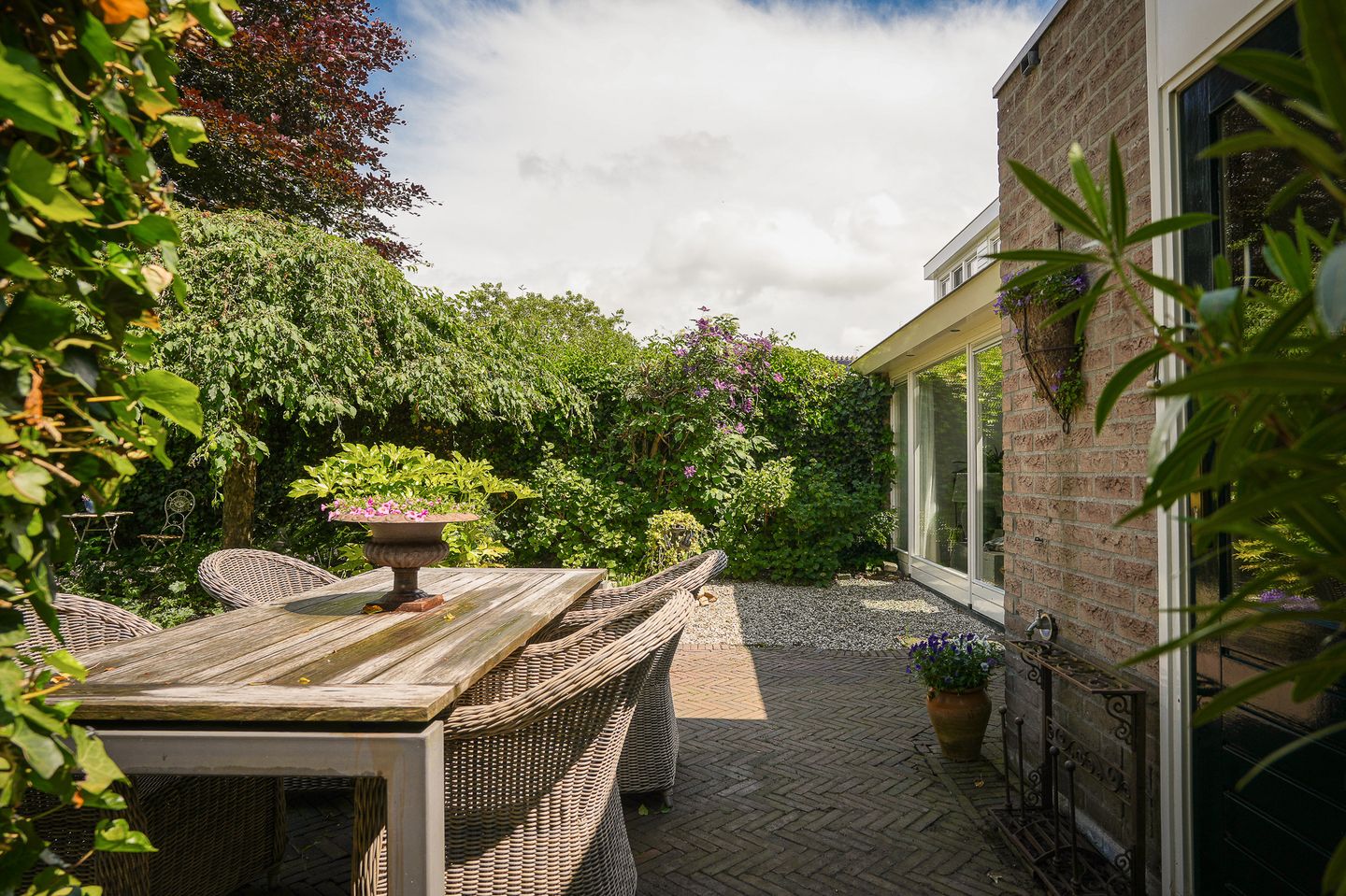 Extended Semi-Detached Home with Panoramic Orchard Views in the Betuwe — 34
