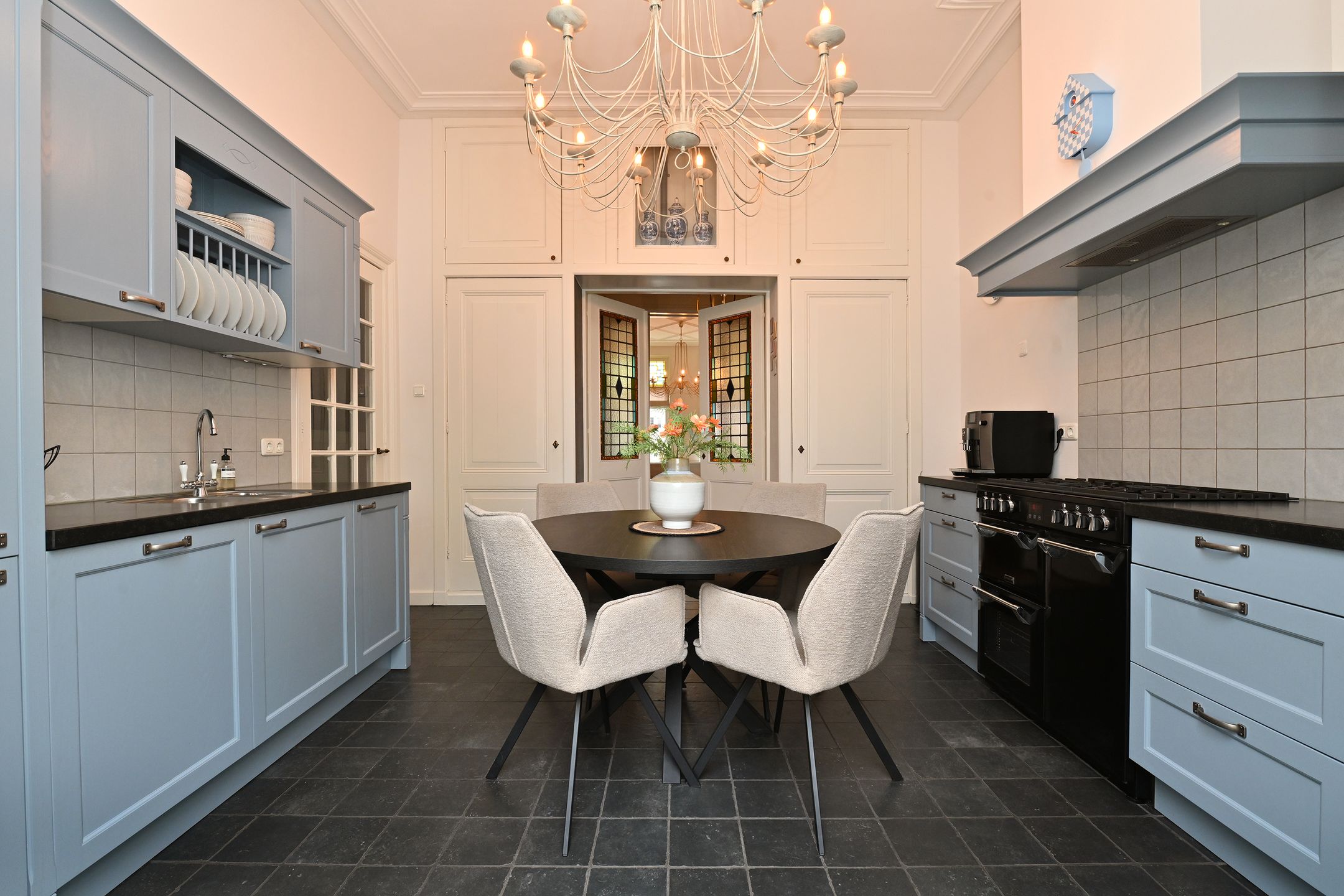 Stylishly Renovated 1911 Townhouse with Exceptional Garage in Steenbergen Center — 12