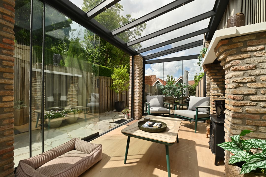 Stylishly Renovated 1911 Townhouse with Exceptional Garage in Steenbergen Center — 38