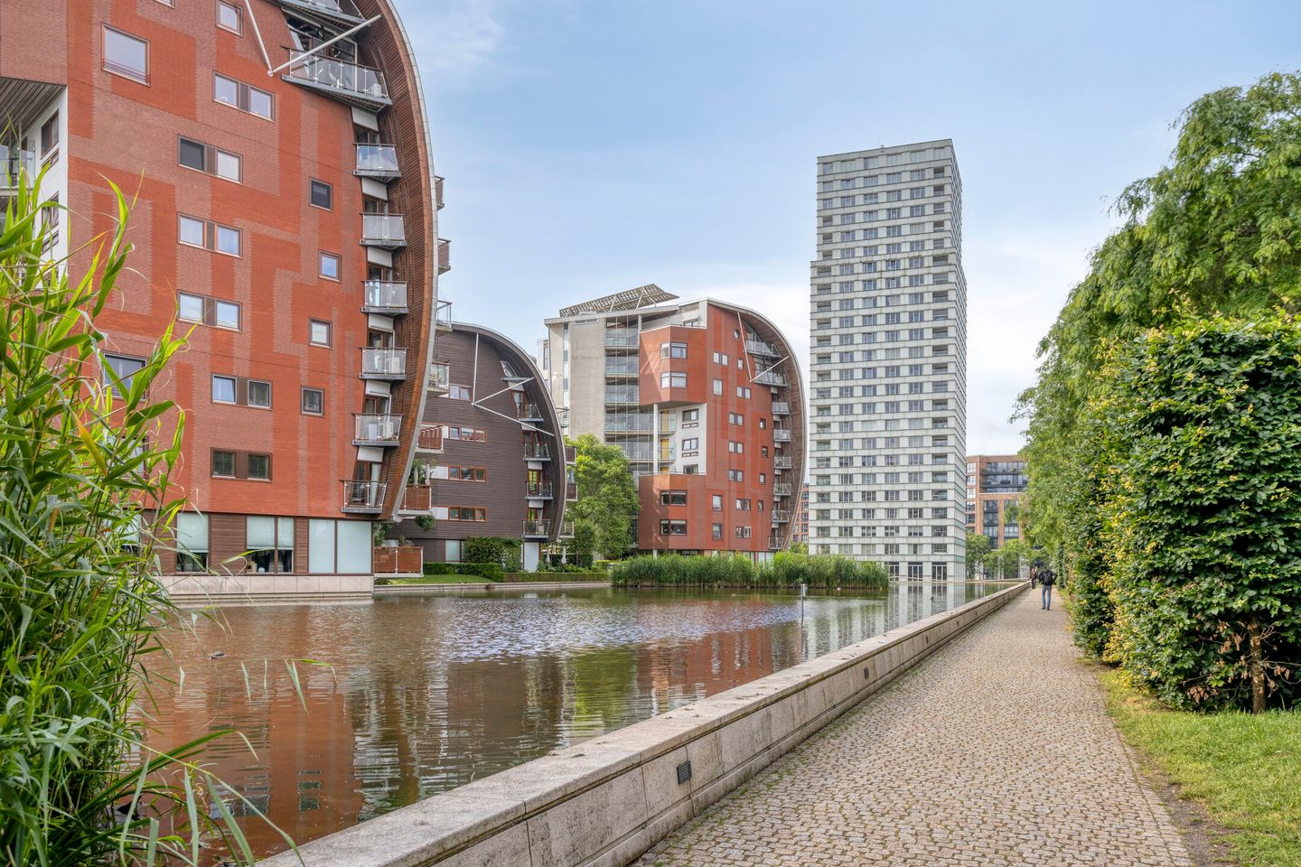 Light 2-Room Apartment with Private Parking in Sought-After Paleiskwartier — 25