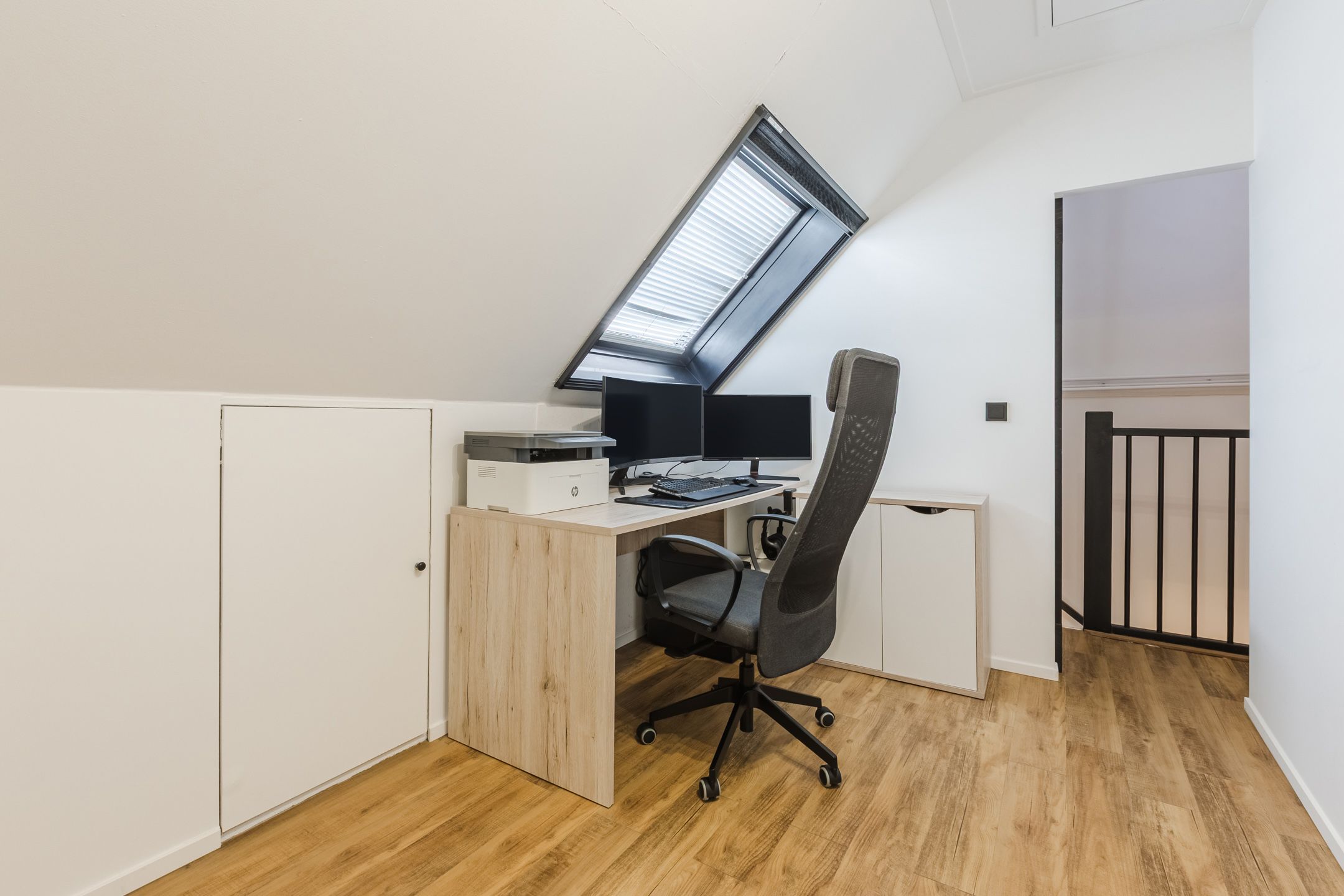 Spacious Renovated Family Home in Green and Child-Friendly Middenhoven — 27