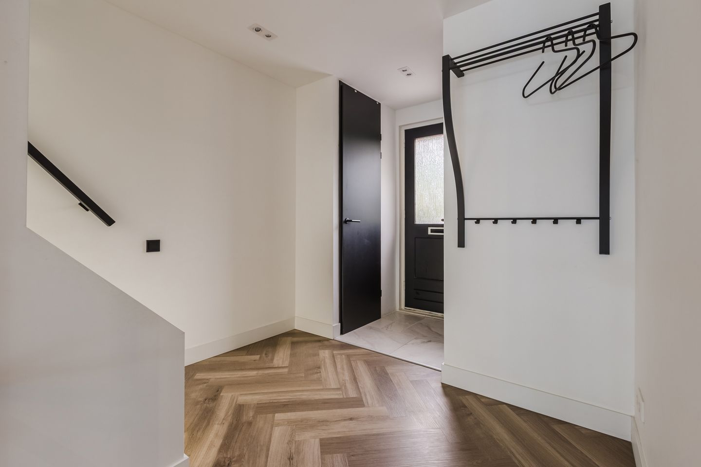 Spacious Renovated Family Home in Green and Child-Friendly Middenhoven — 14