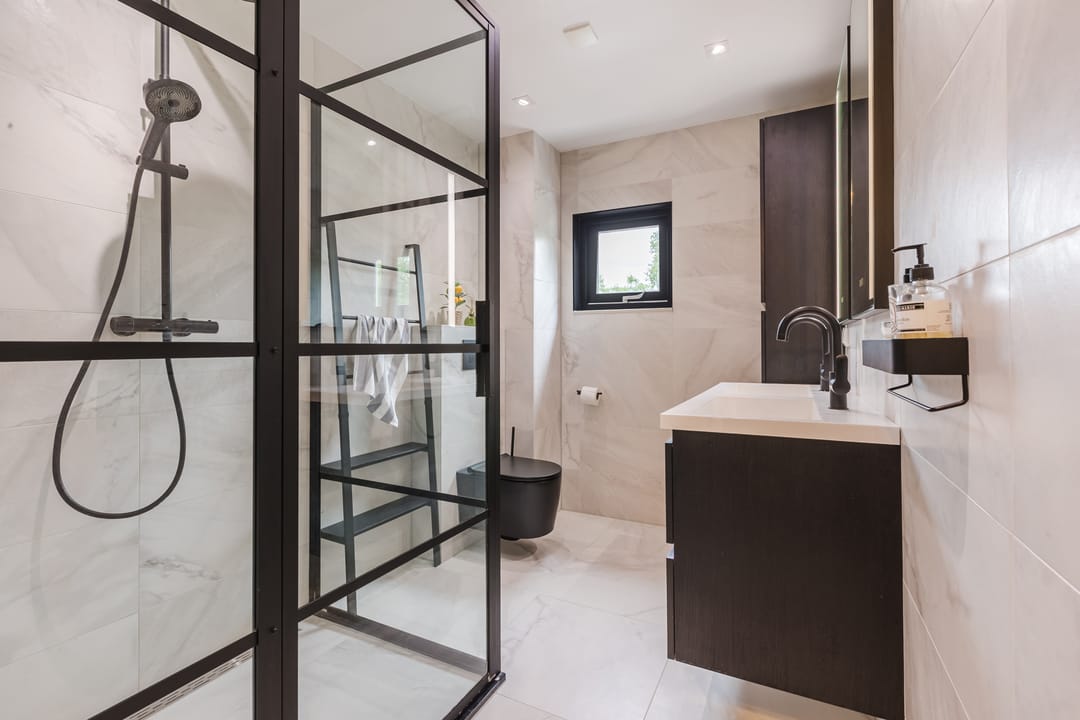 Spacious Renovated Family Home in Green and Child-Friendly Middenhoven — 22