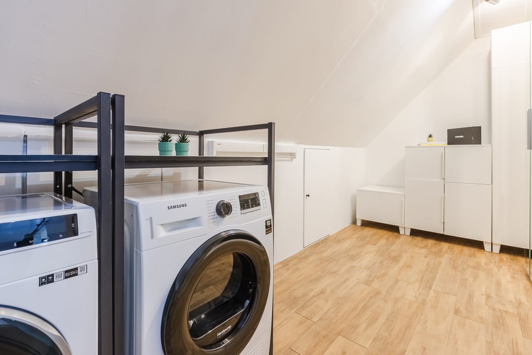Spacious Renovated Family Home in Green and Child-Friendly Middenhoven — 28