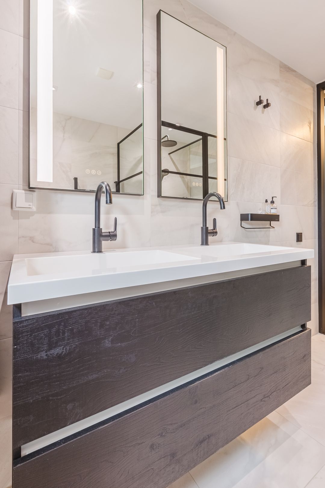 Spacious Renovated Family Home in Green and Child-Friendly Middenhoven — 23