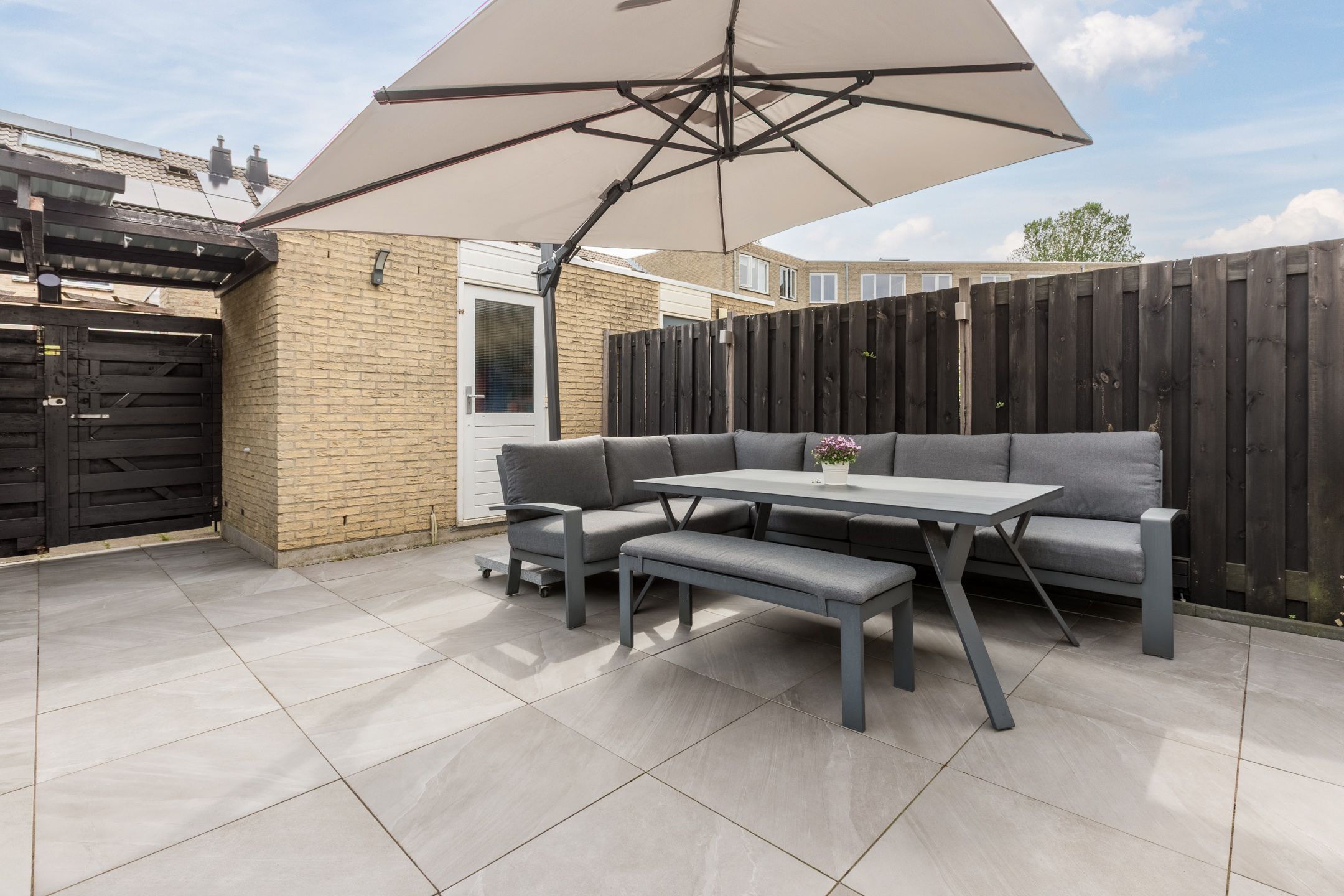 Spacious Renovated Family Home in Green and Child-Friendly Middenhoven — 30