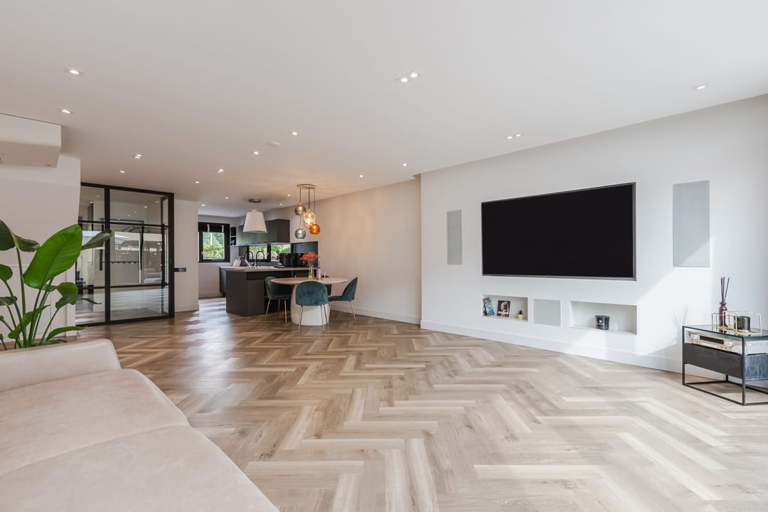 Spacious Renovated Family Home in Green and Child-Friendly Middenhoven — 7